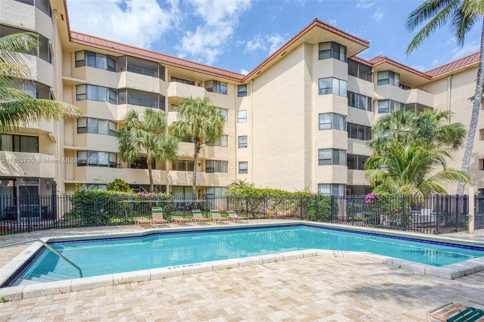 7401 NW 16th St, #408