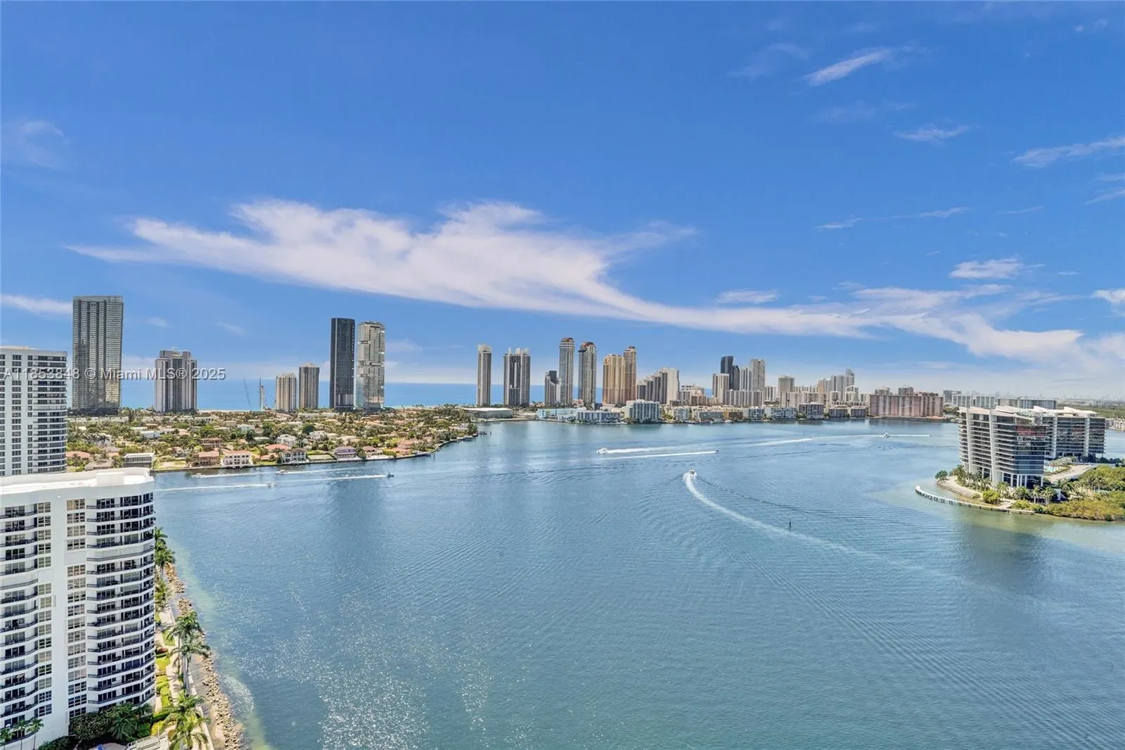 3530 Mystic Pointe Dr, #2915