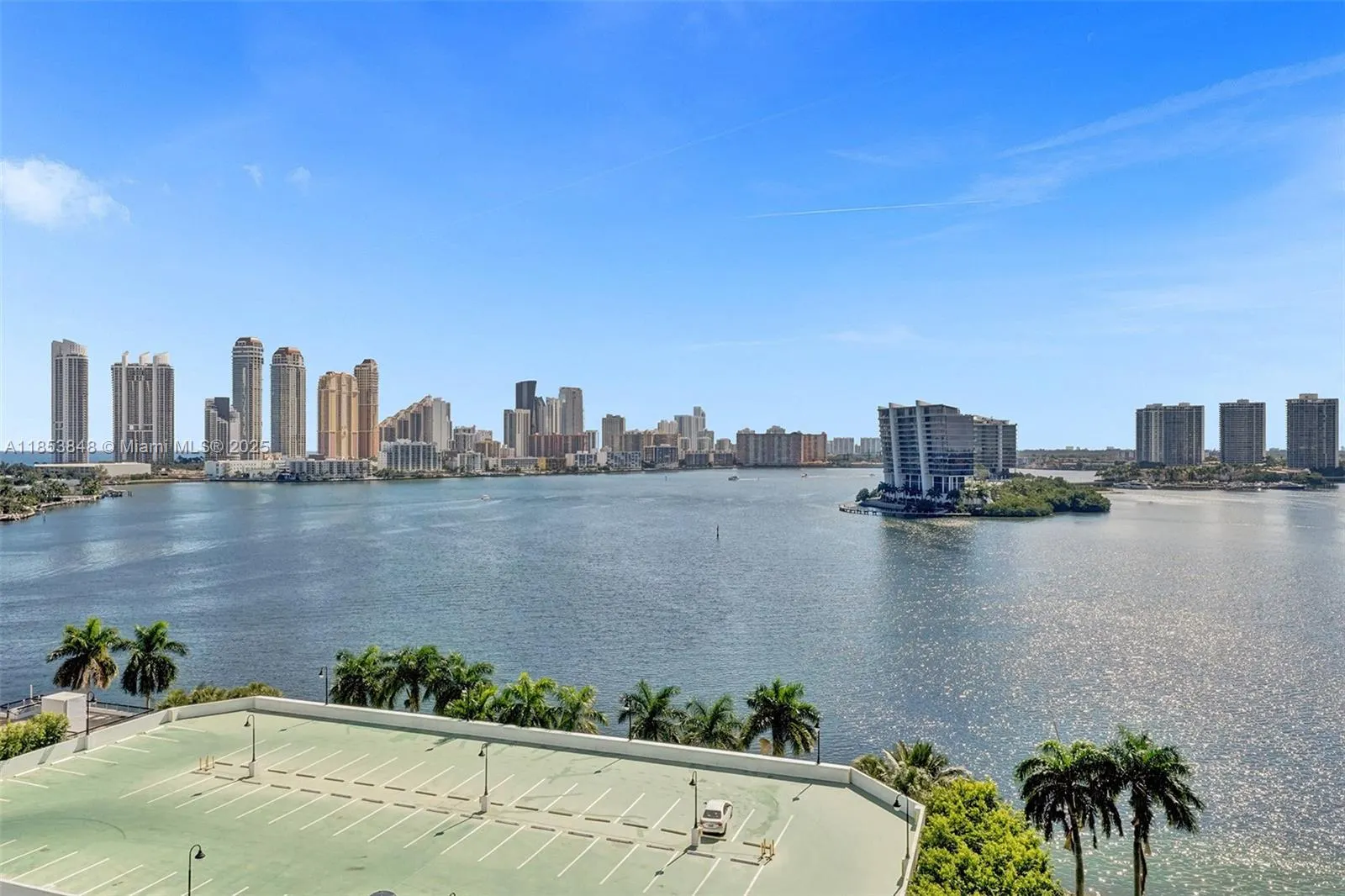 3530 Mystic Pointe Dr, #2915