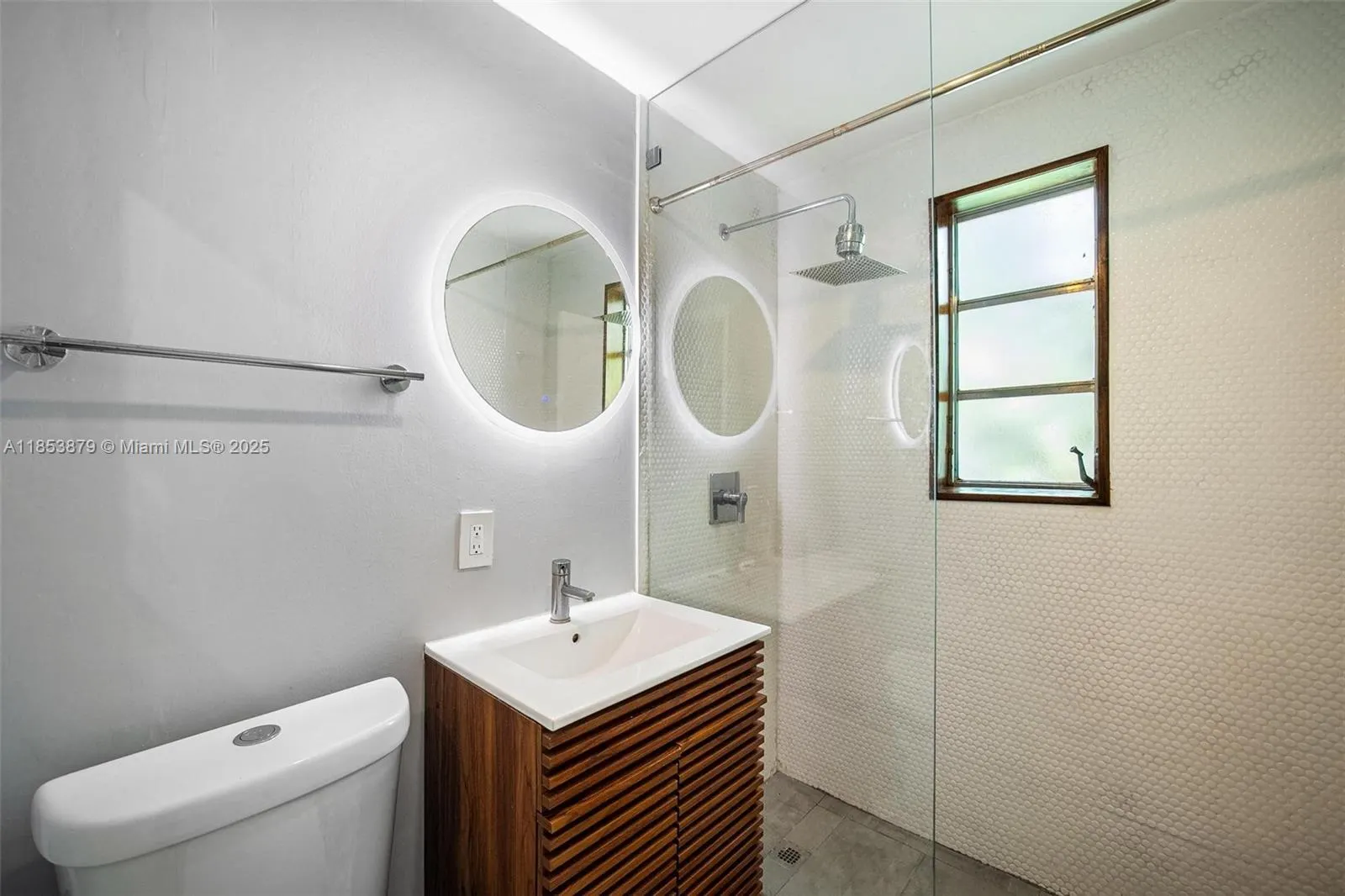 1521 Meridian Ave, #103