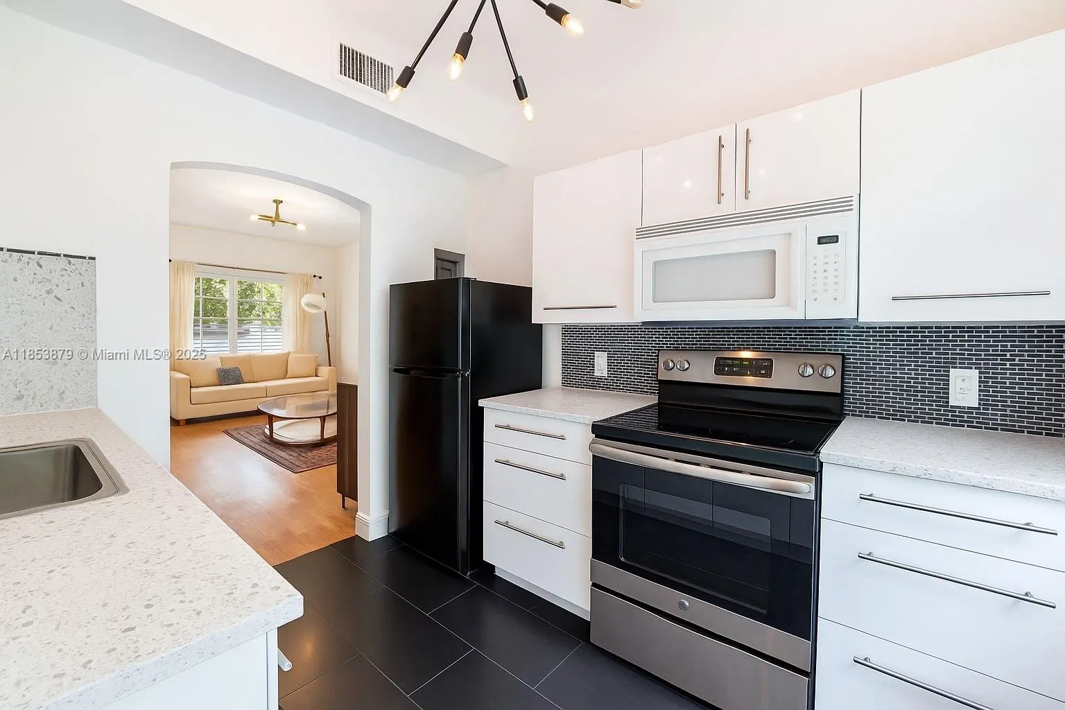 1521 Meridian Ave, #103
