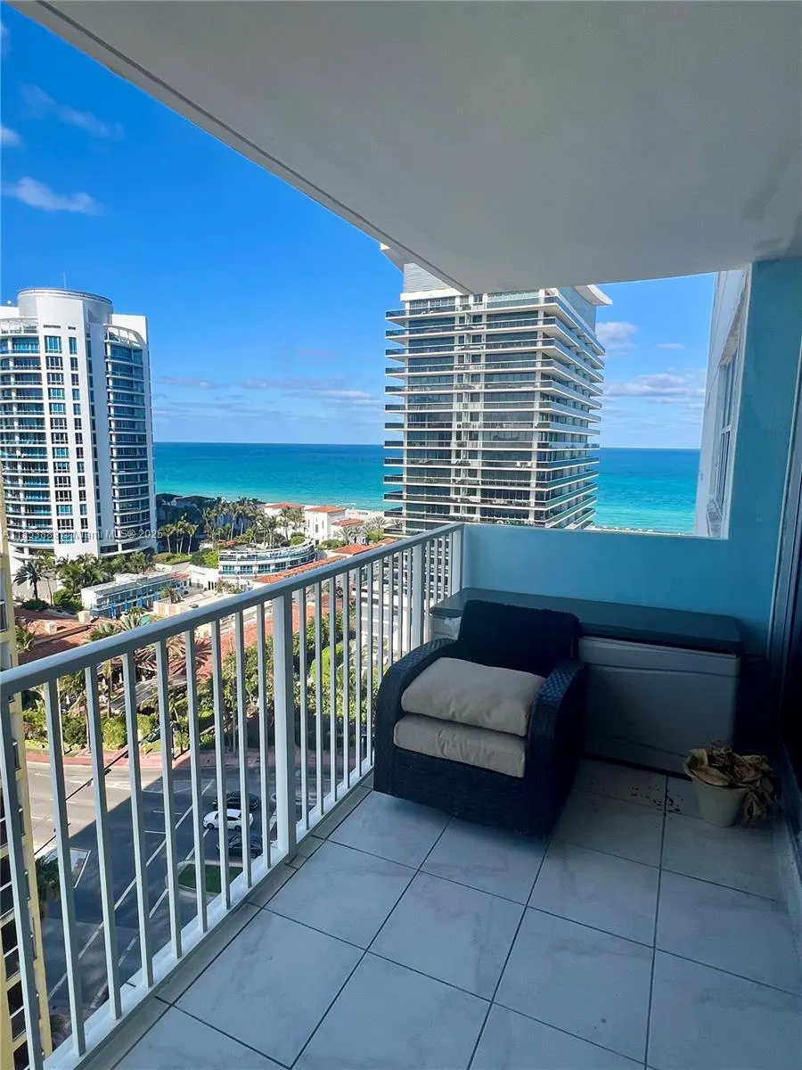 5838 Collins Ave, #14D