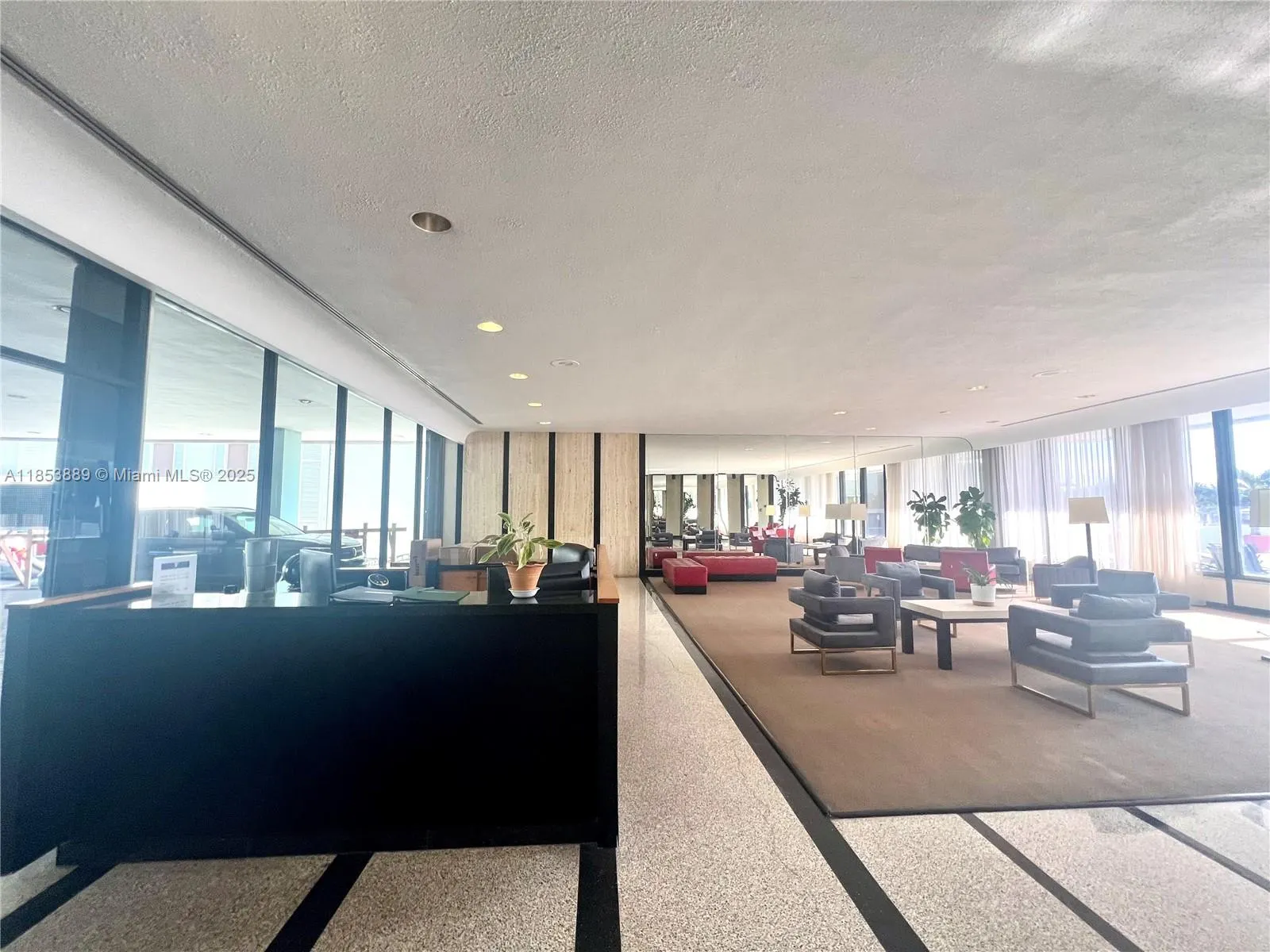 5838 Collins Ave, #14D
