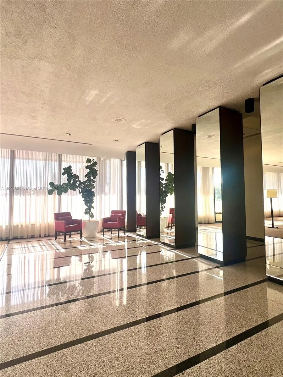5838 Collins Ave, #14D