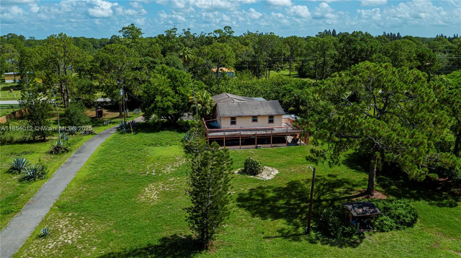 1200 Tampa Ave.