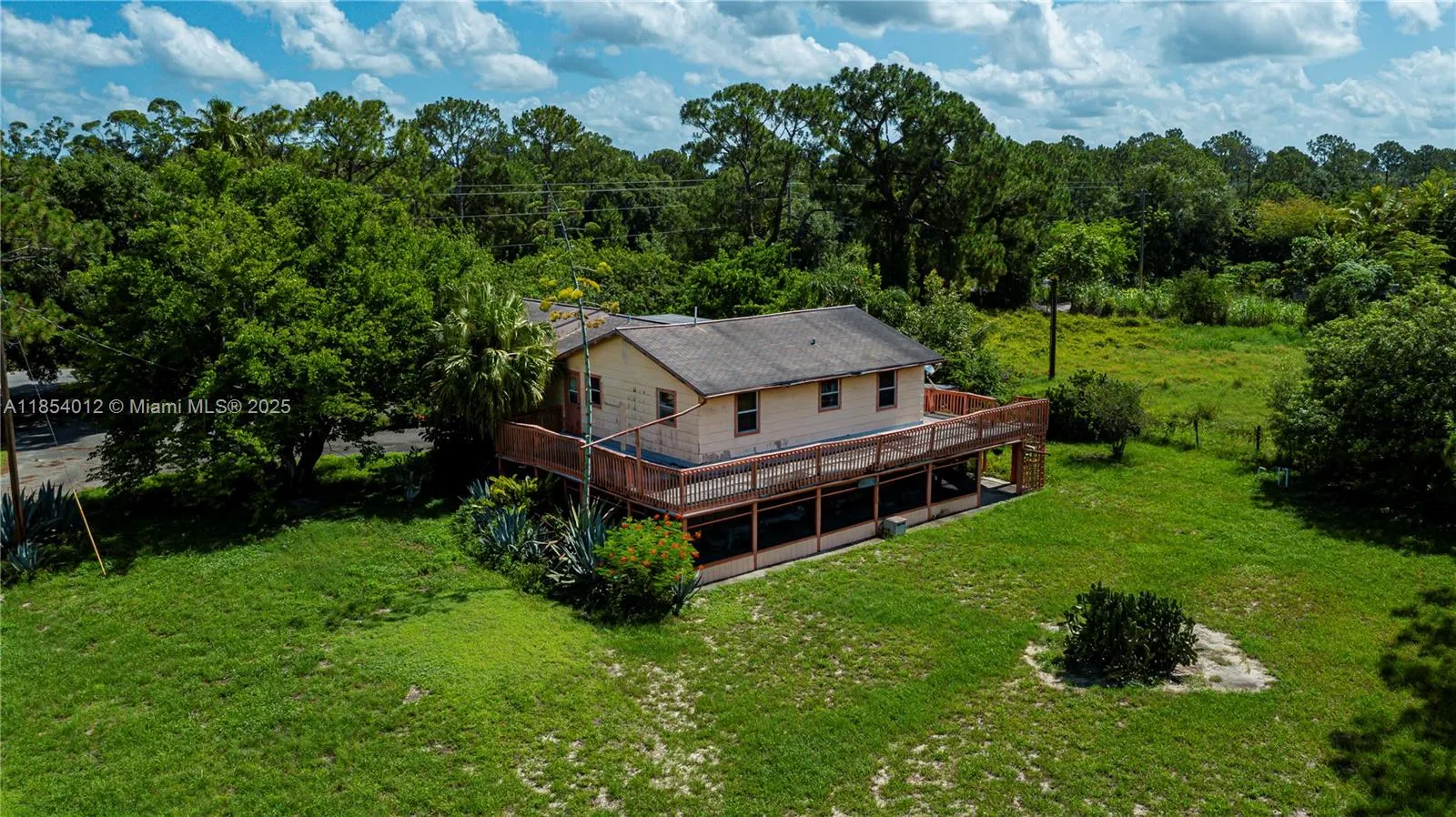1200 Tampa Ave.