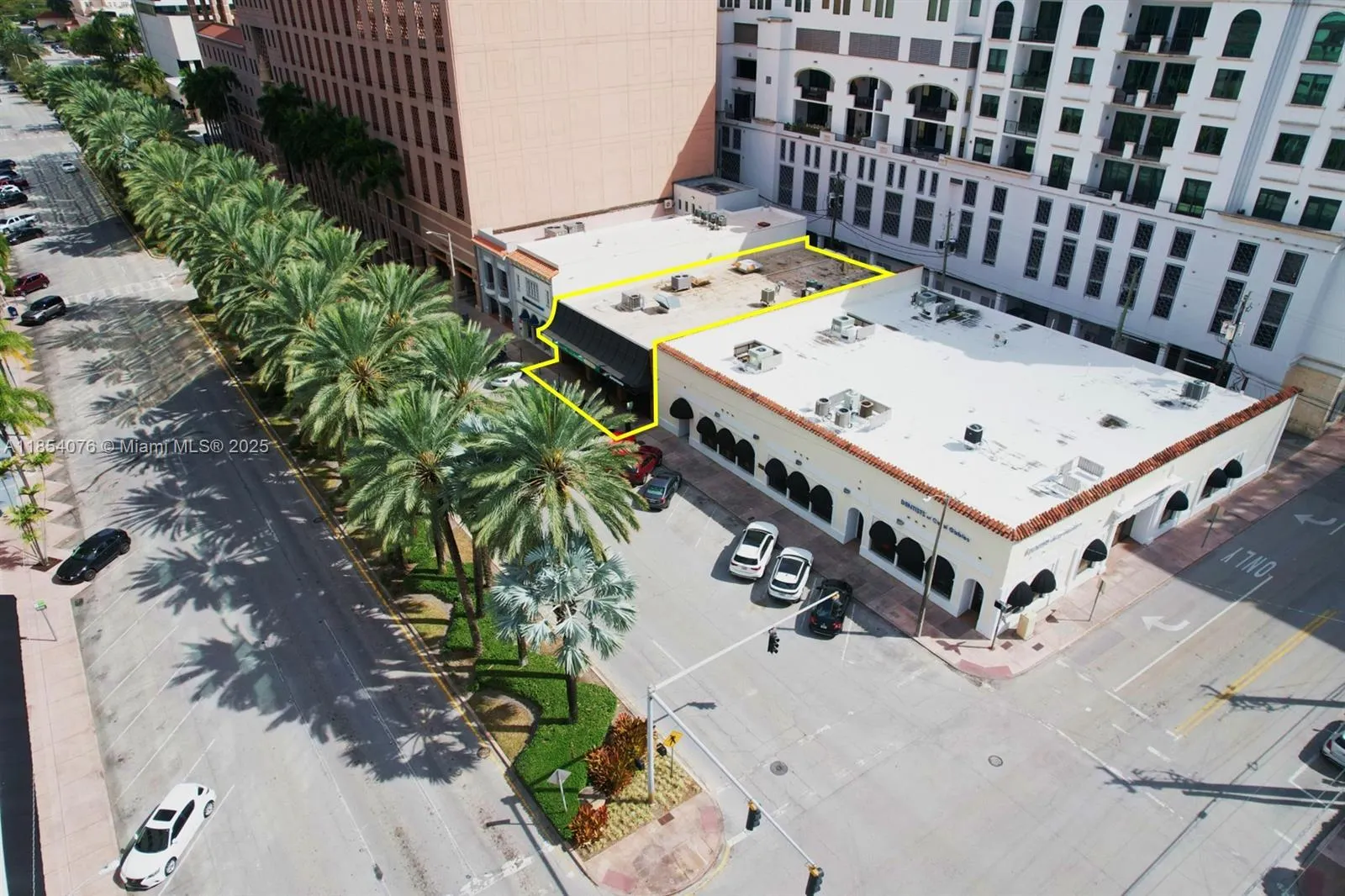 274 Alhambra Cir