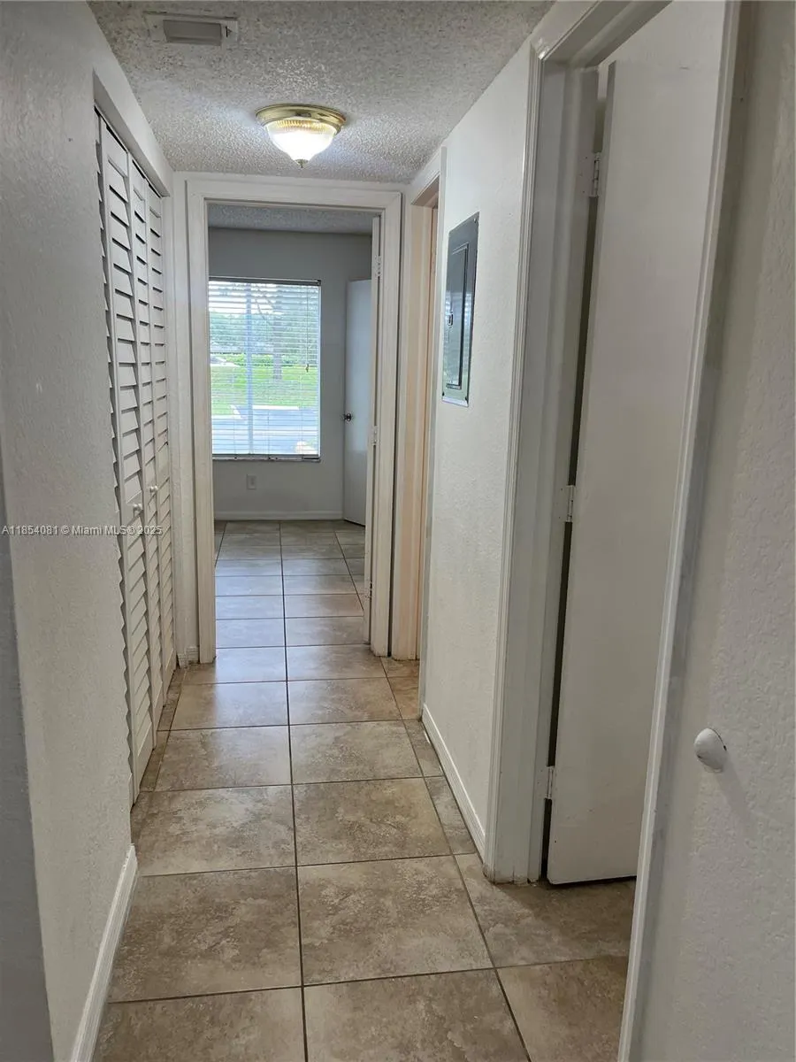 437 Vista Isles Dr, #2211