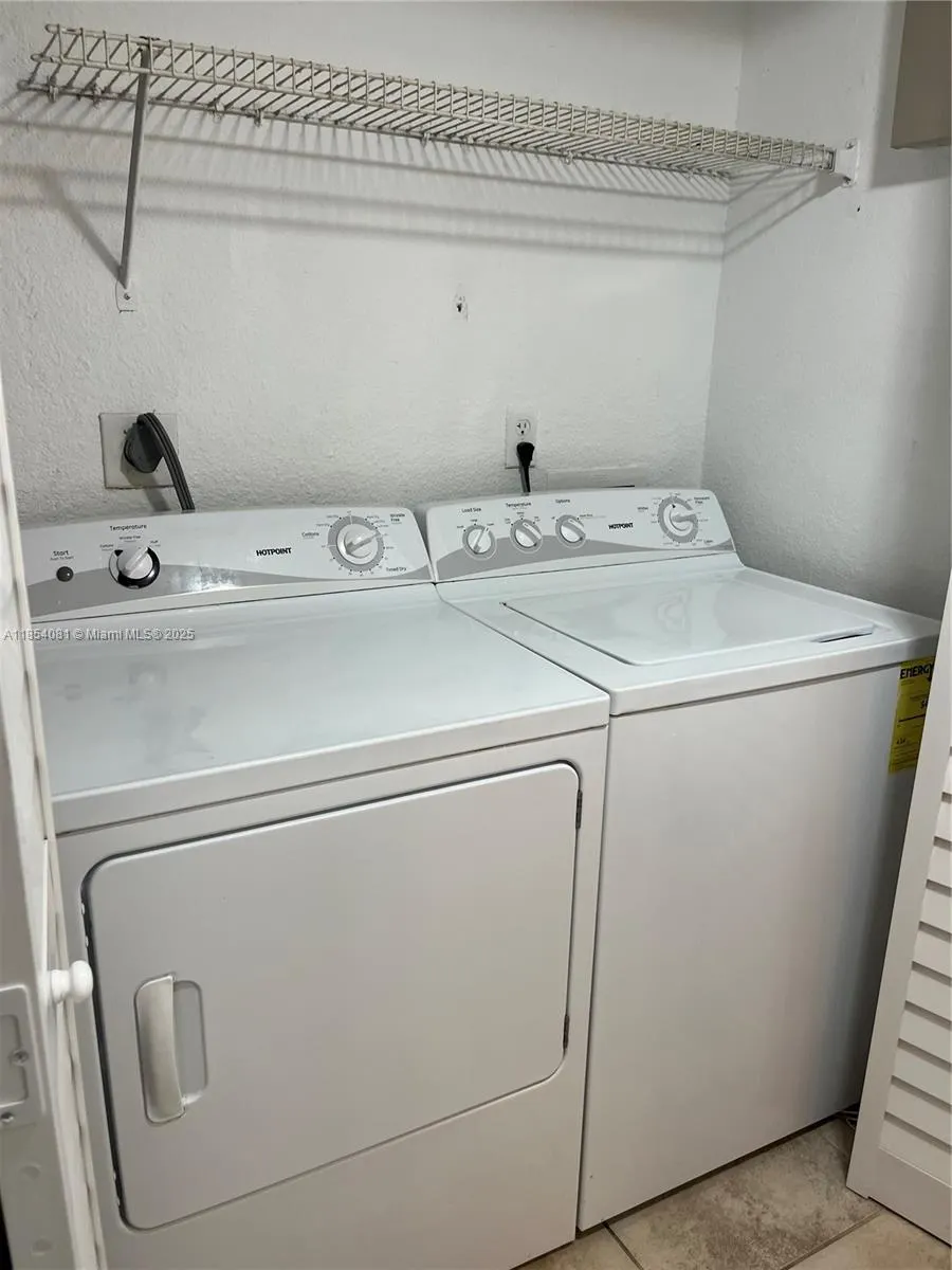 437 Vista Isles Dr, #2211