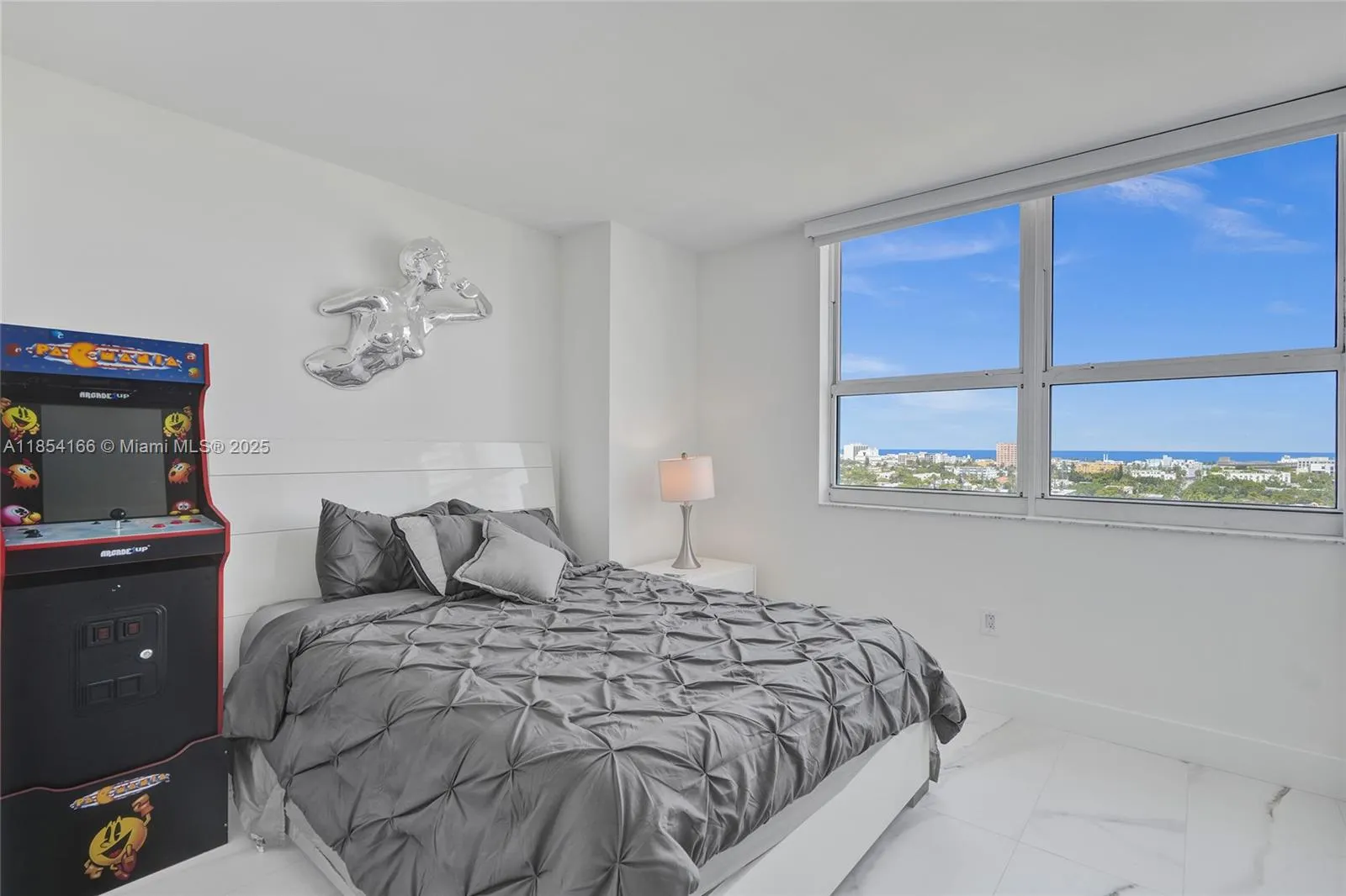 650 West Ave, #1408