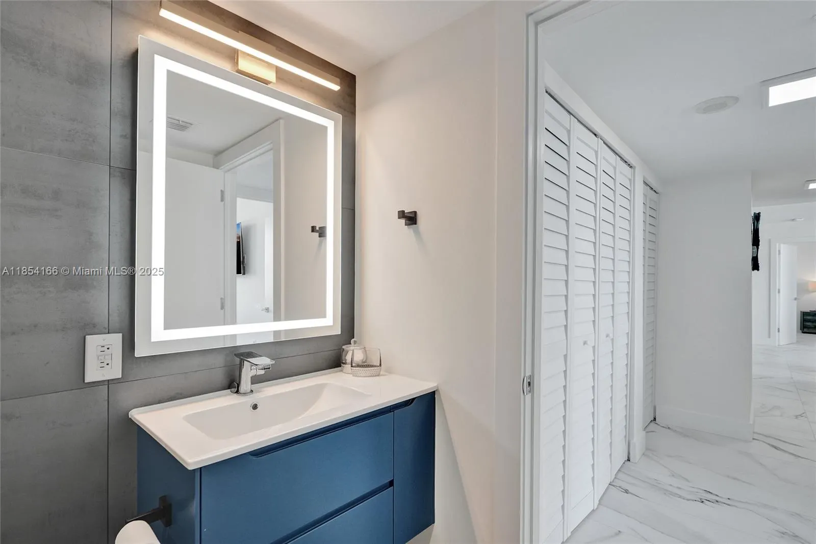650 West Ave, #1408