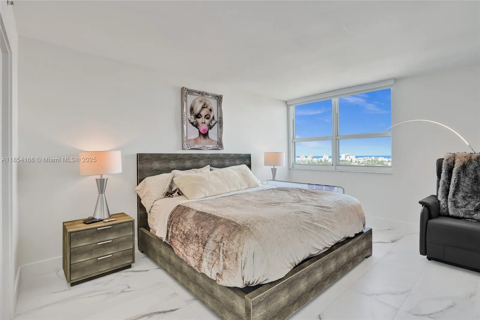 650 West Ave, #1408