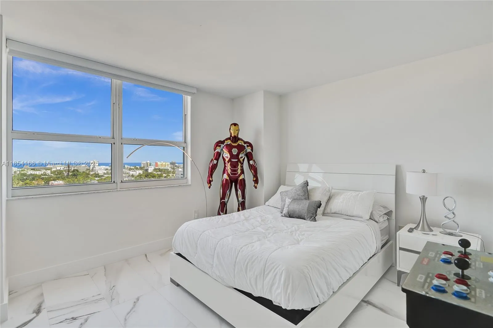 650 West Ave, #1408