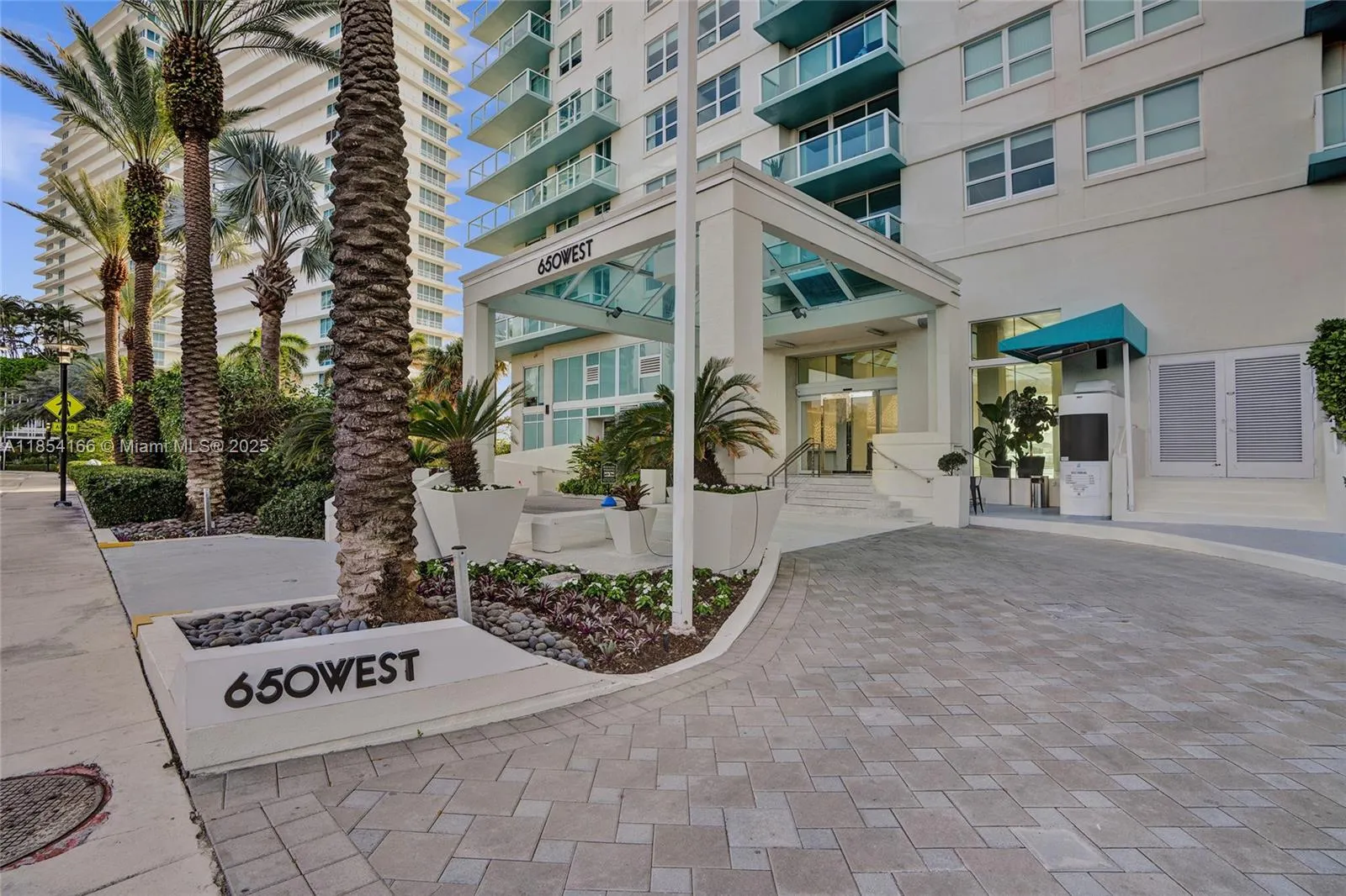 650 West Ave, #1408