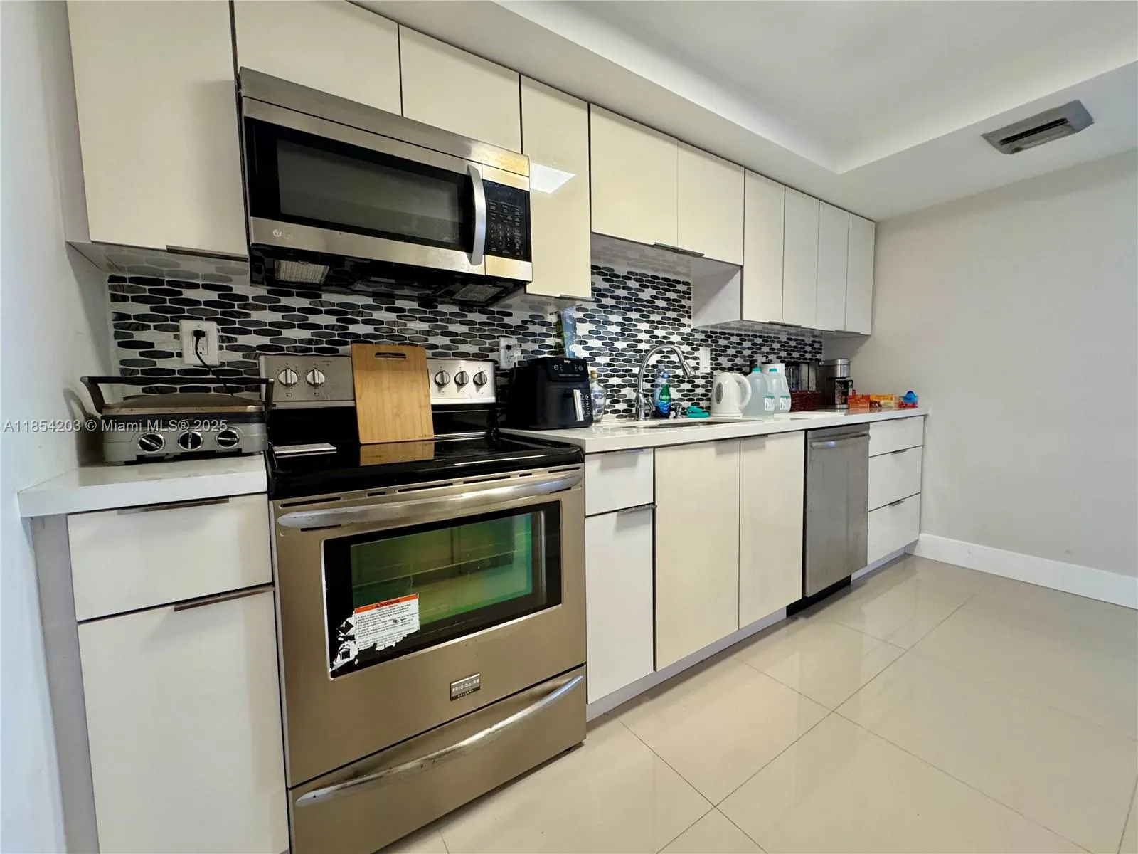 18011 Biscayne Blvd, #1802