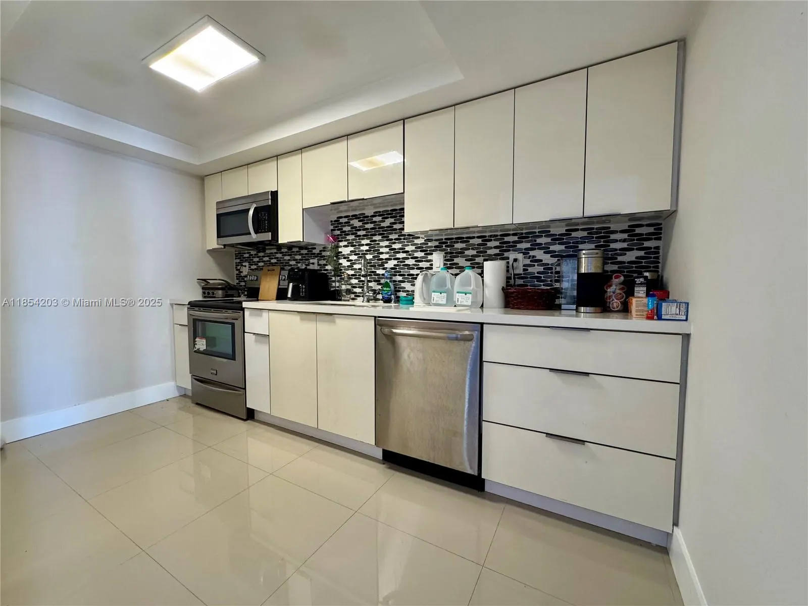 18011 Biscayne Blvd, #1802