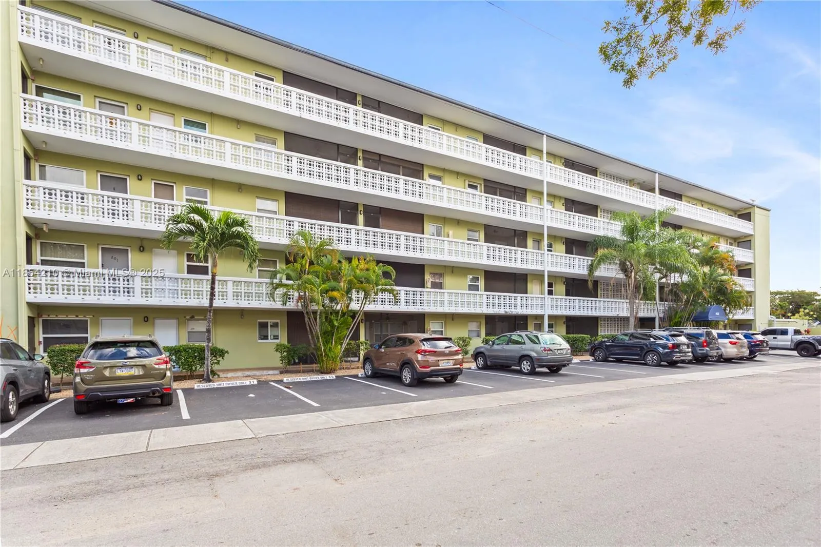 1425 Arthur St, #205A
