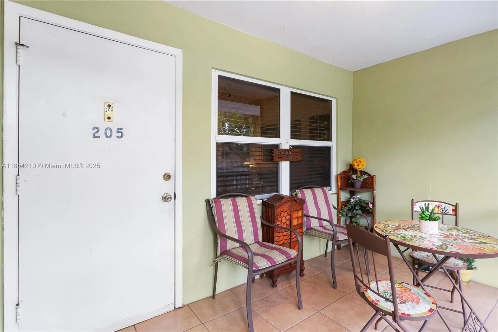 1425 Arthur St, #205A