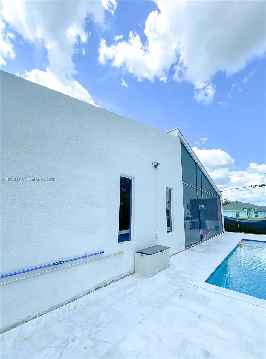 395 Pace Avenue