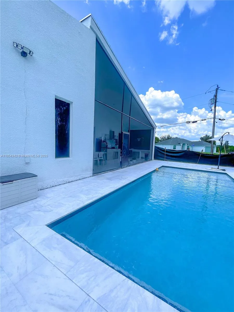 395 Pace Avenue
