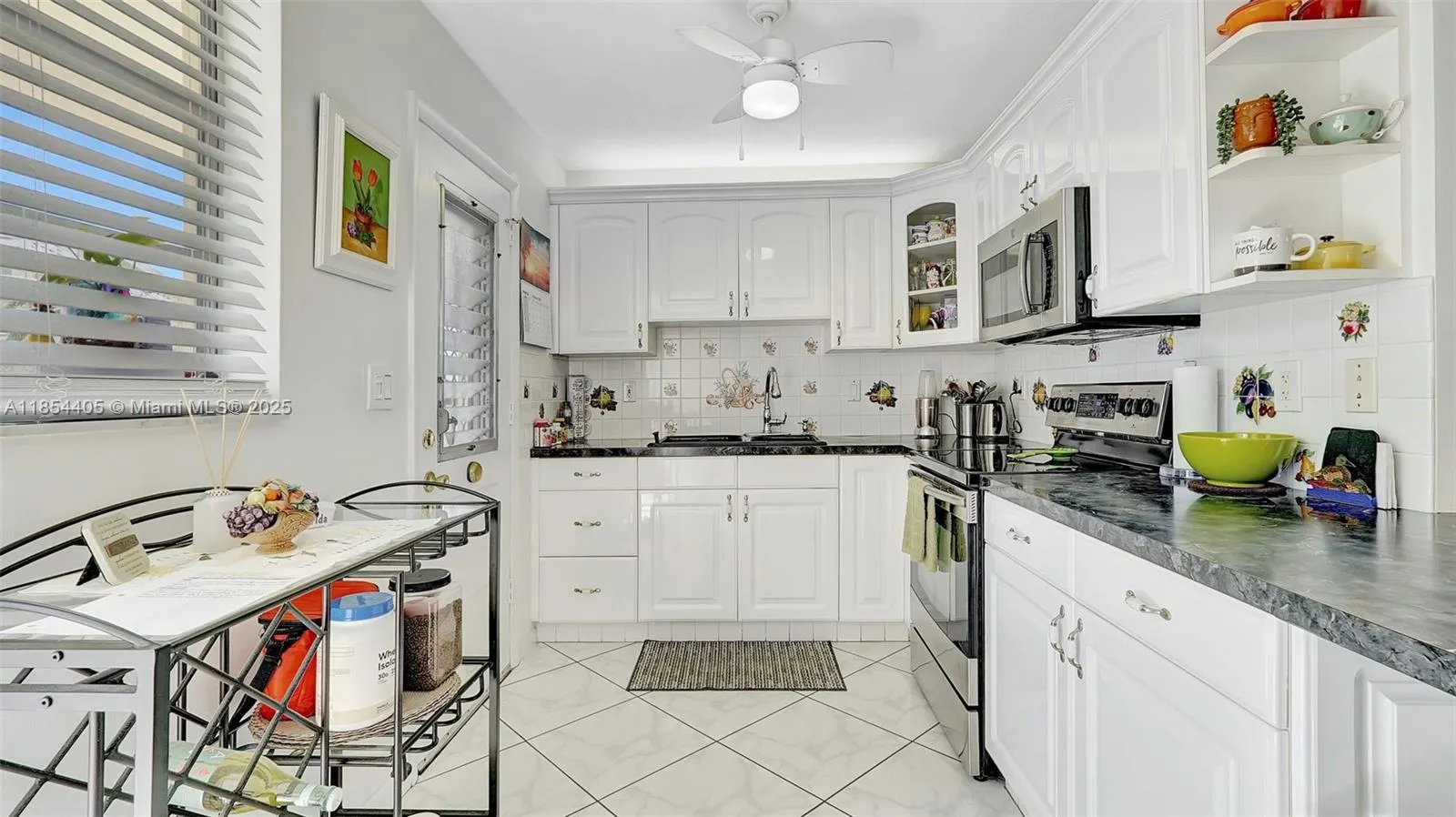 3030 Marcos Dr, #T205