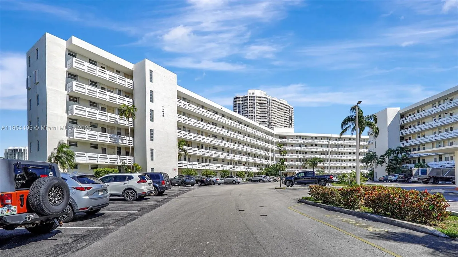 3030 Marcos Dr, #T205