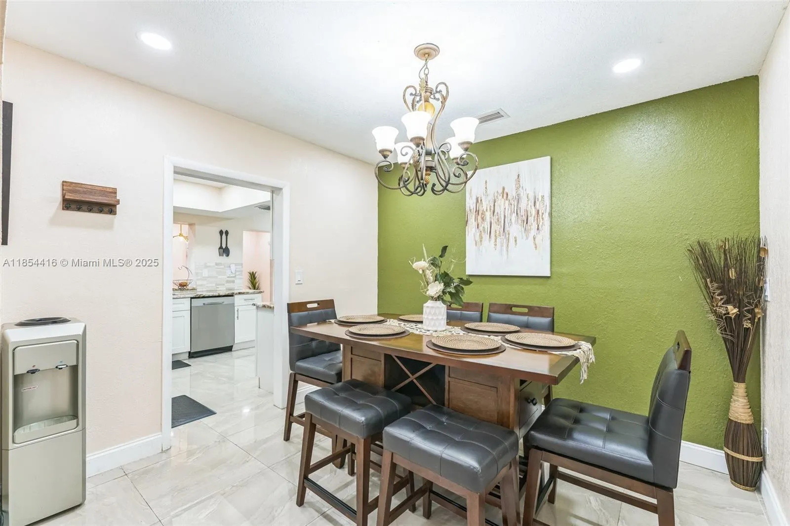 5706 S Travelers Palm Ln