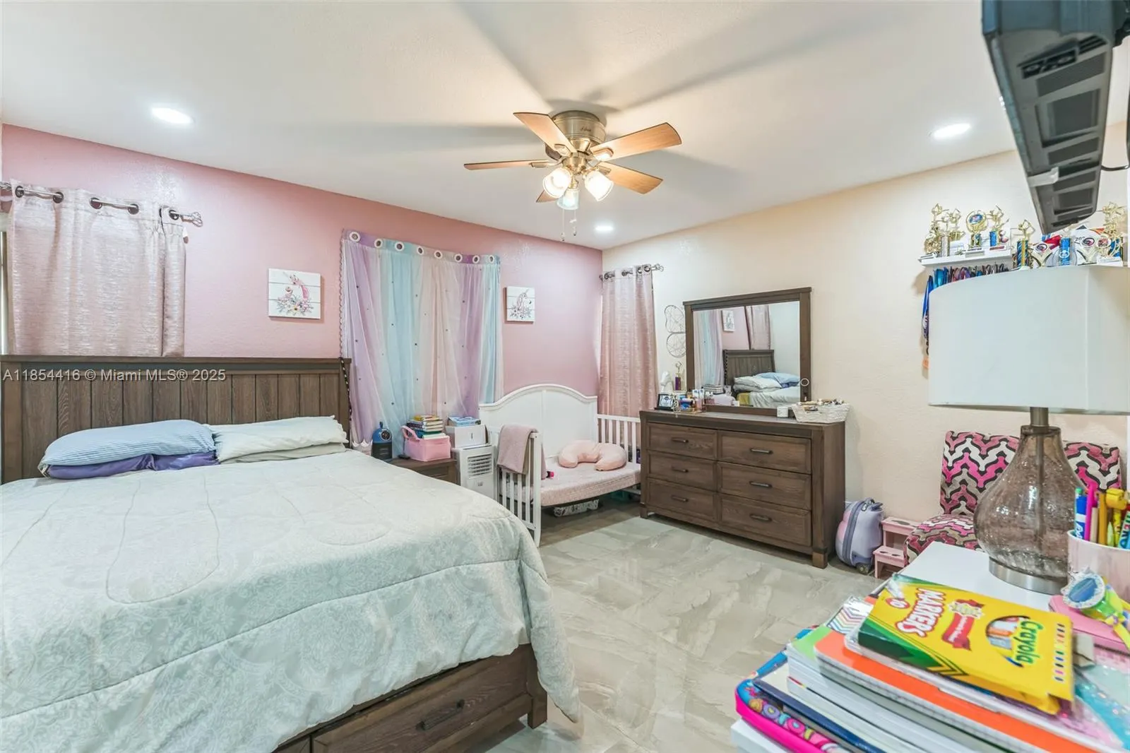5706 S Travelers Palm Ln