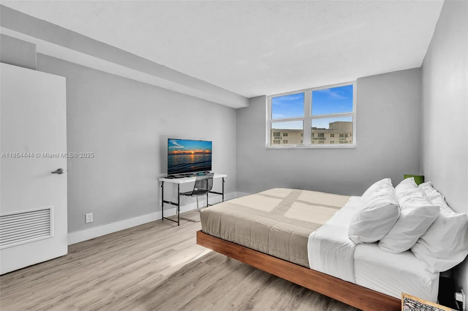 3000 S Ocean Dr, #1210