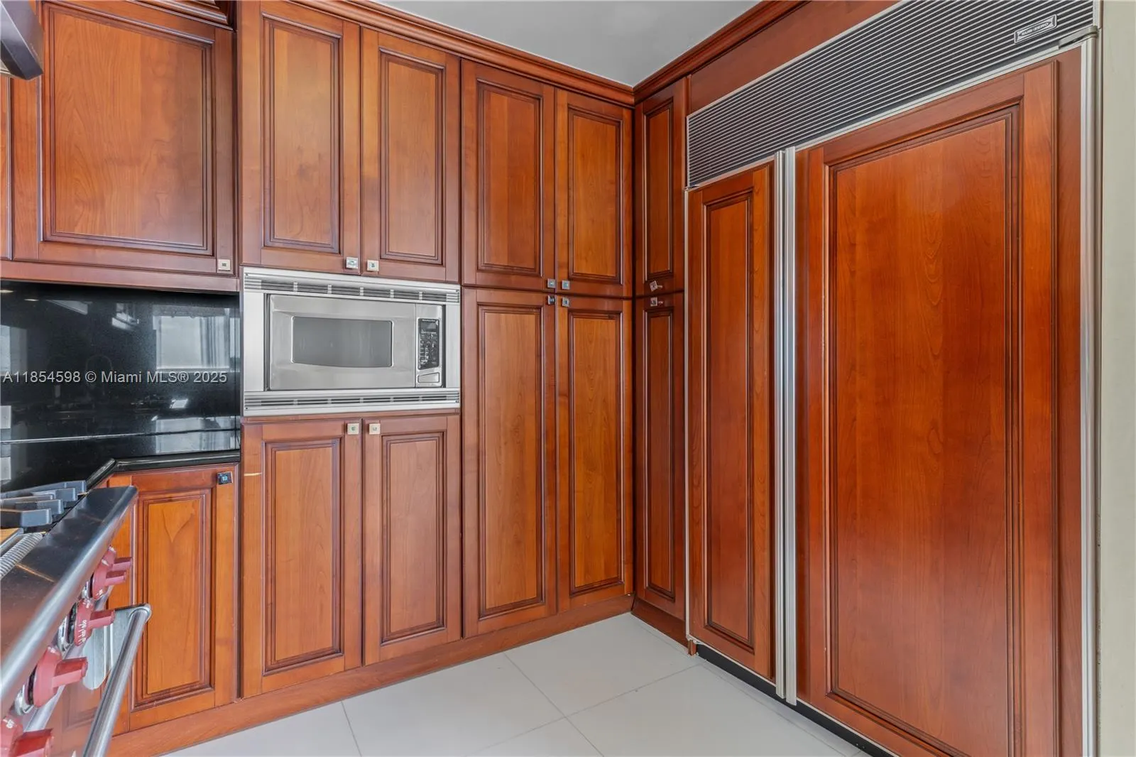 17875 Collins Ave, #705