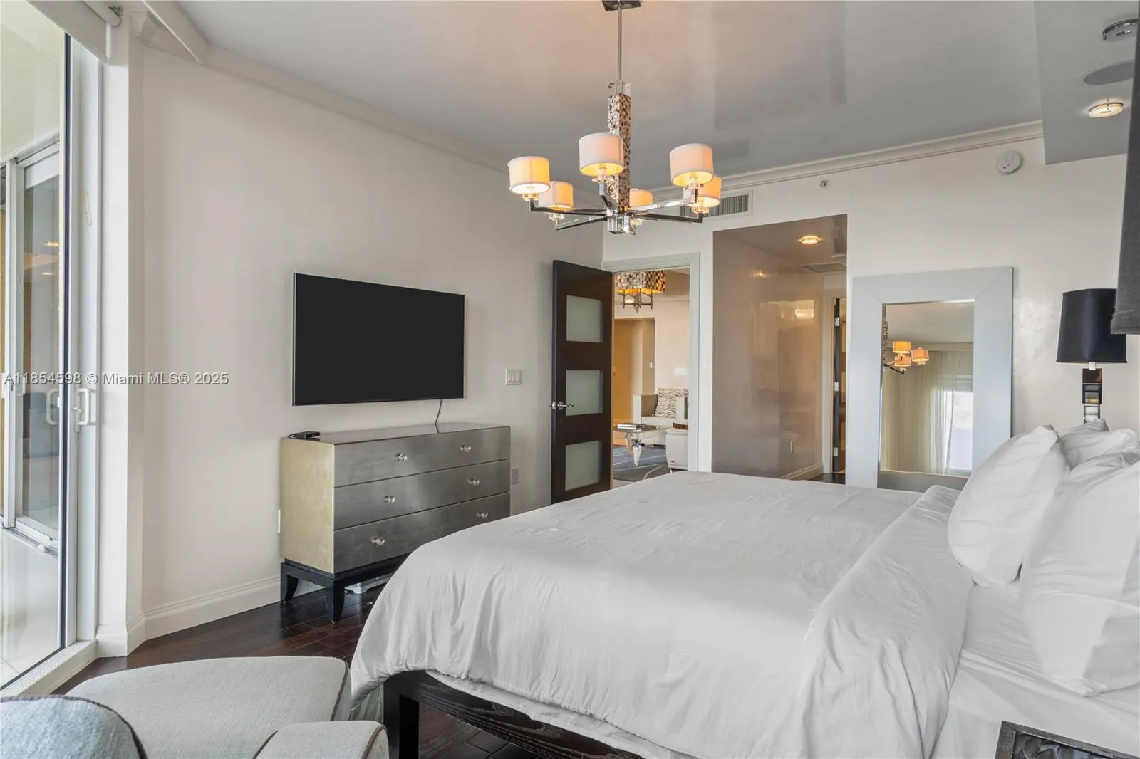17875 Collins Ave, #705