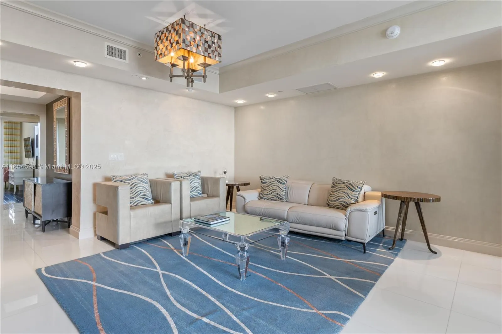 17875 Collins Ave, #705