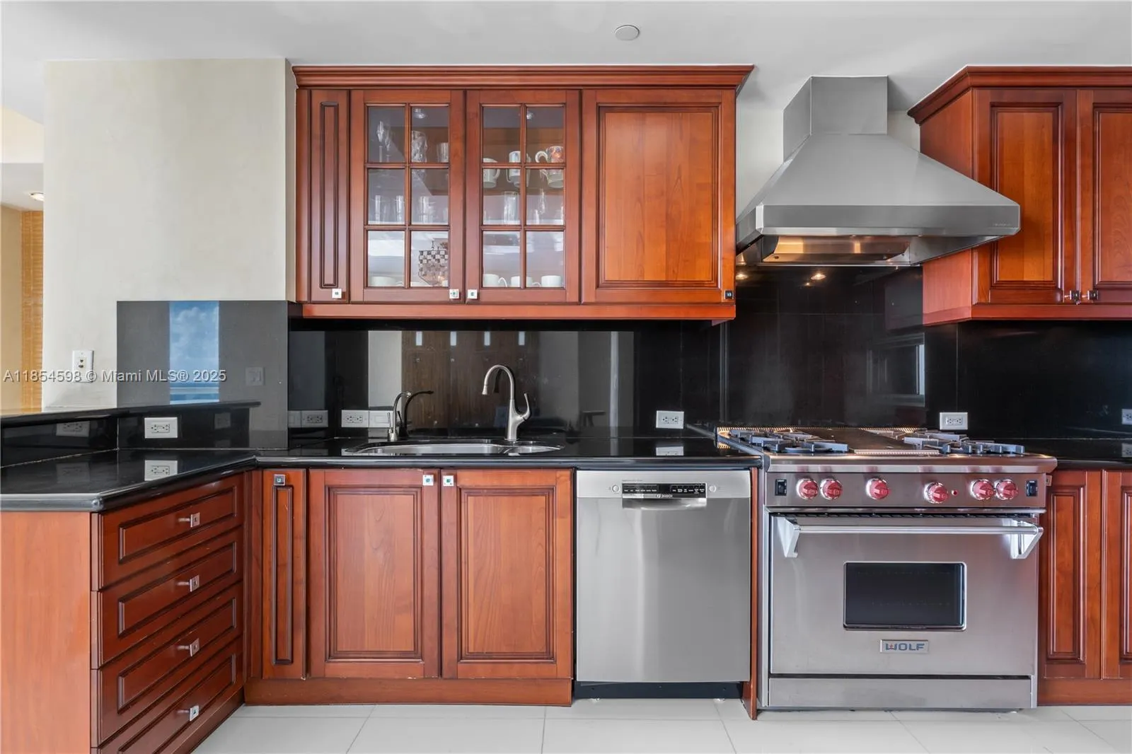 17875 Collins Ave, #705