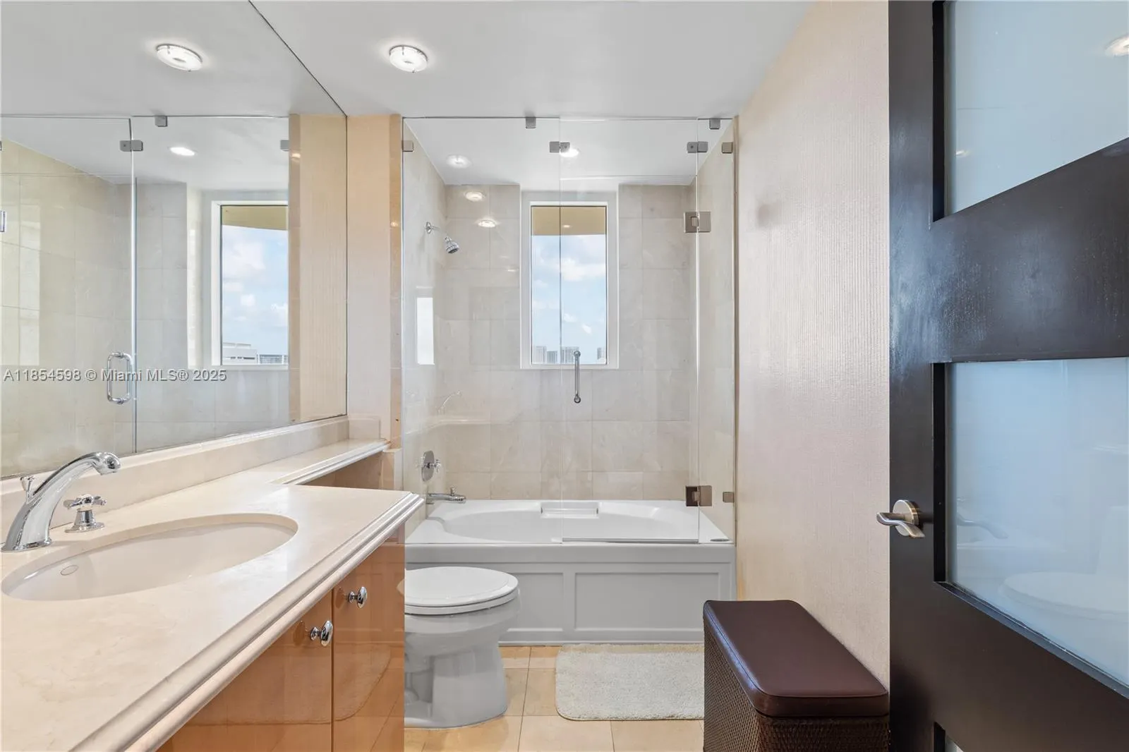 17875 Collins Ave, #705