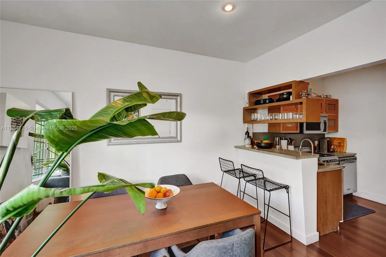 815 Euclid Ave, #8