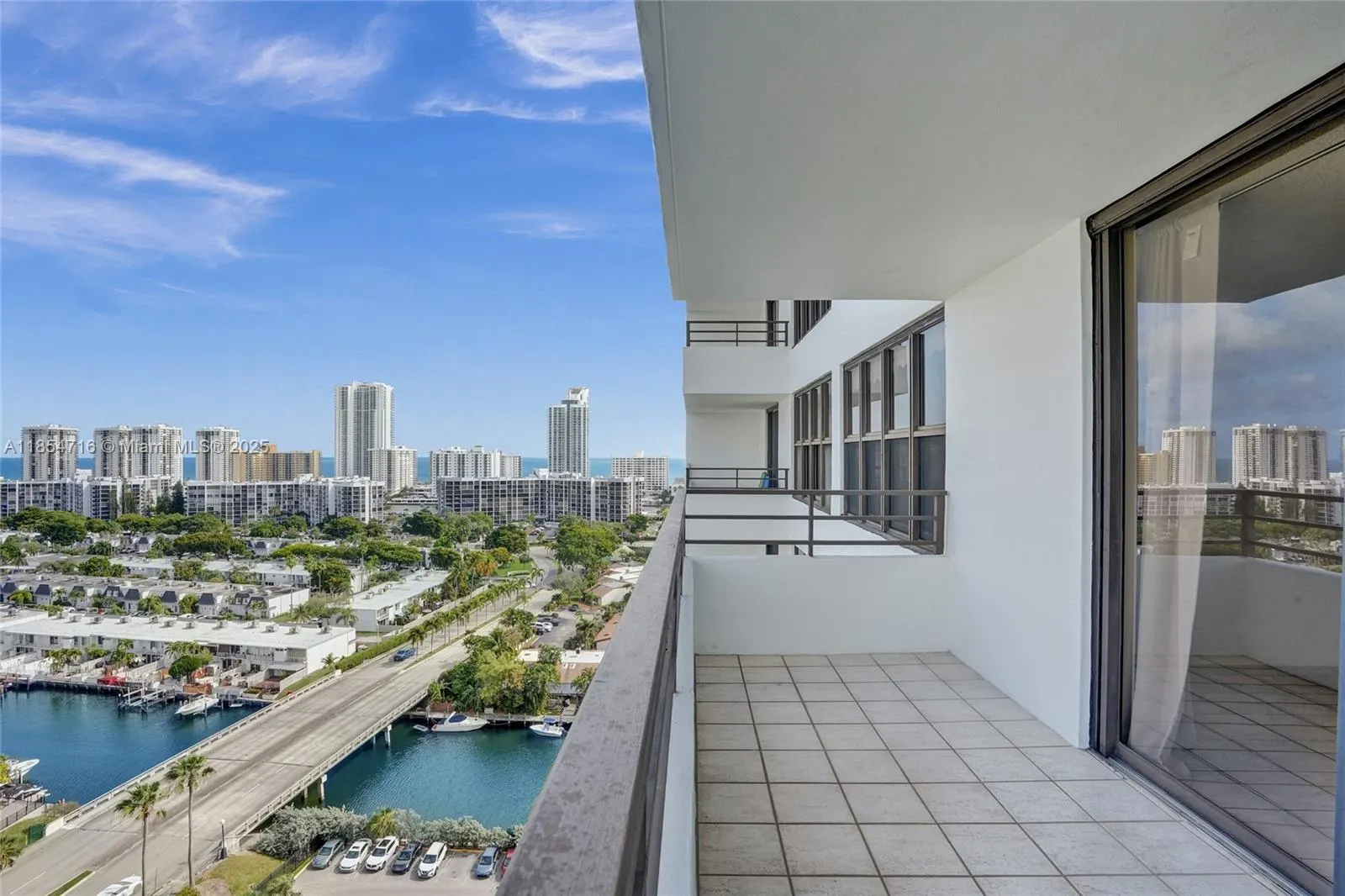 2500 Parkview Dr, #1811
