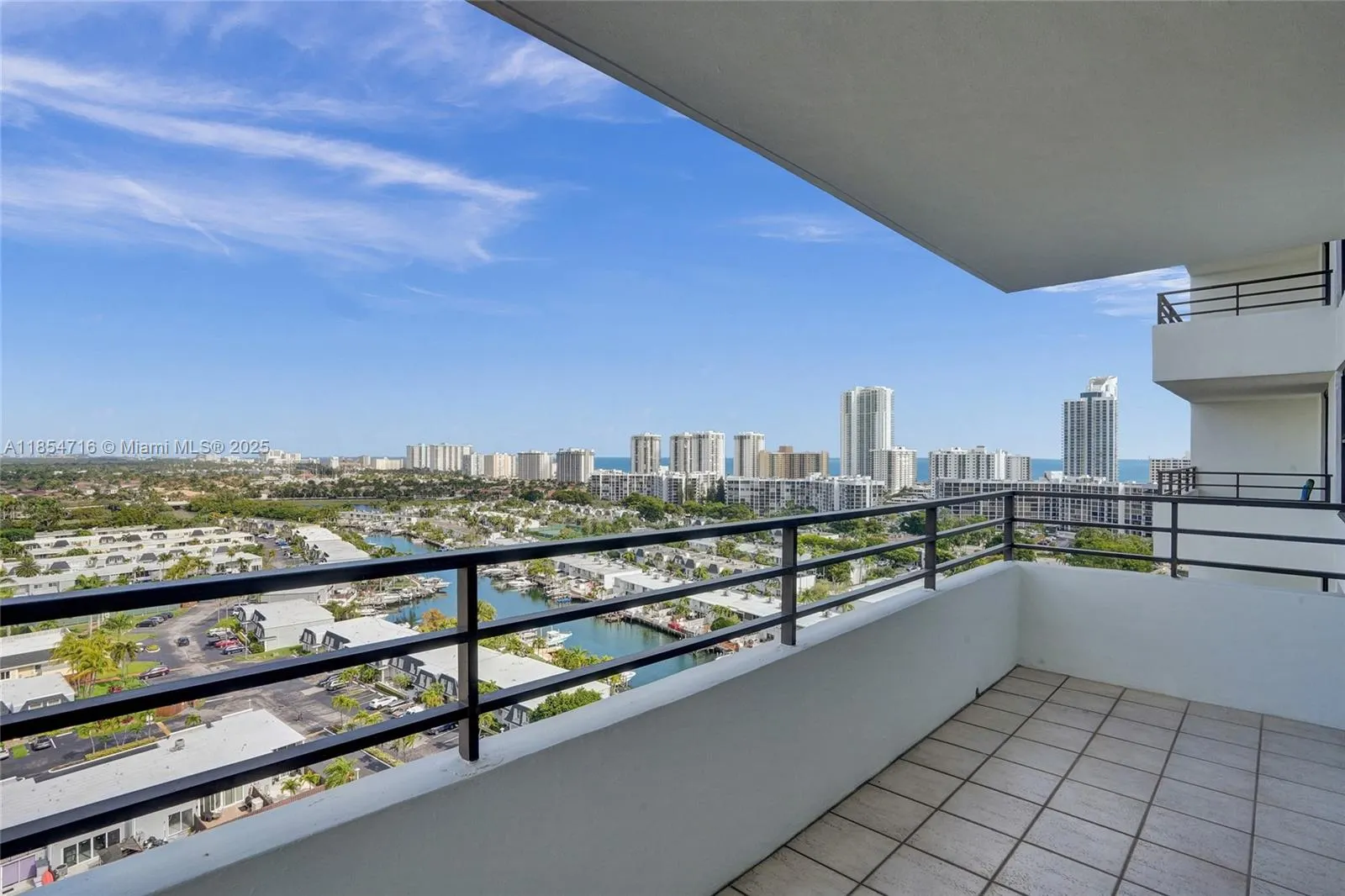 2500 Parkview Dr, #1811