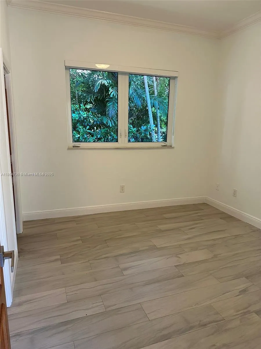 10600 SW 69th Ave