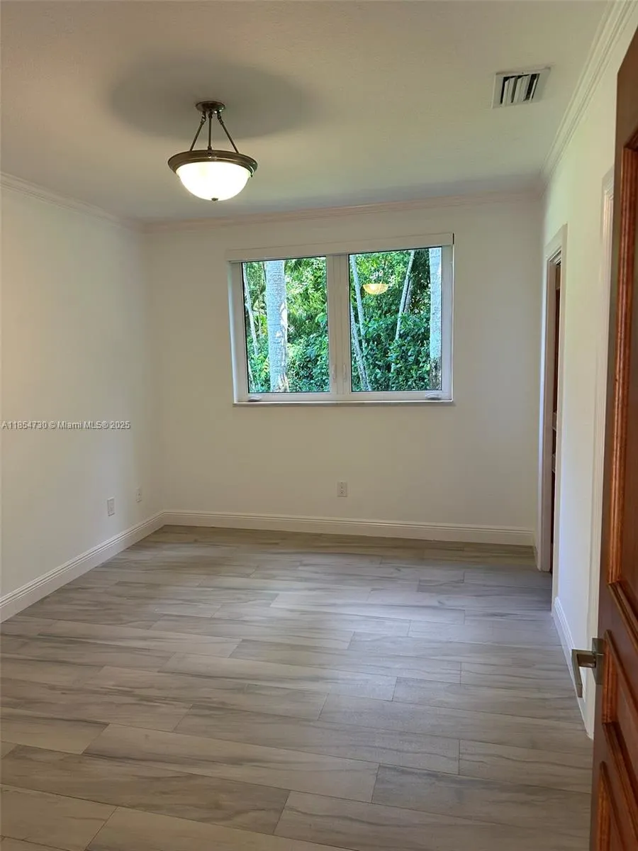 10600 SW 69th Ave