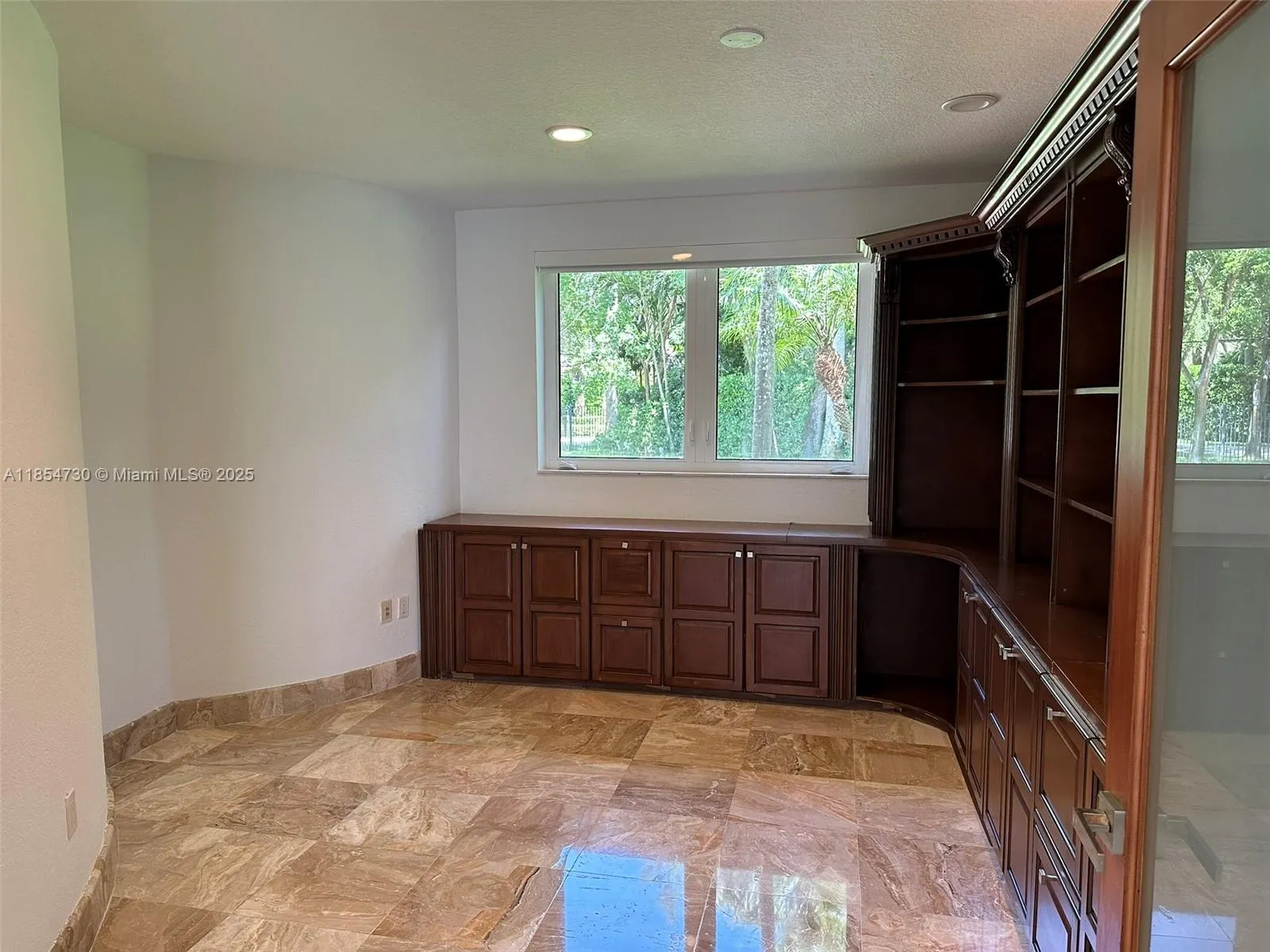 10600 SW 69th Ave