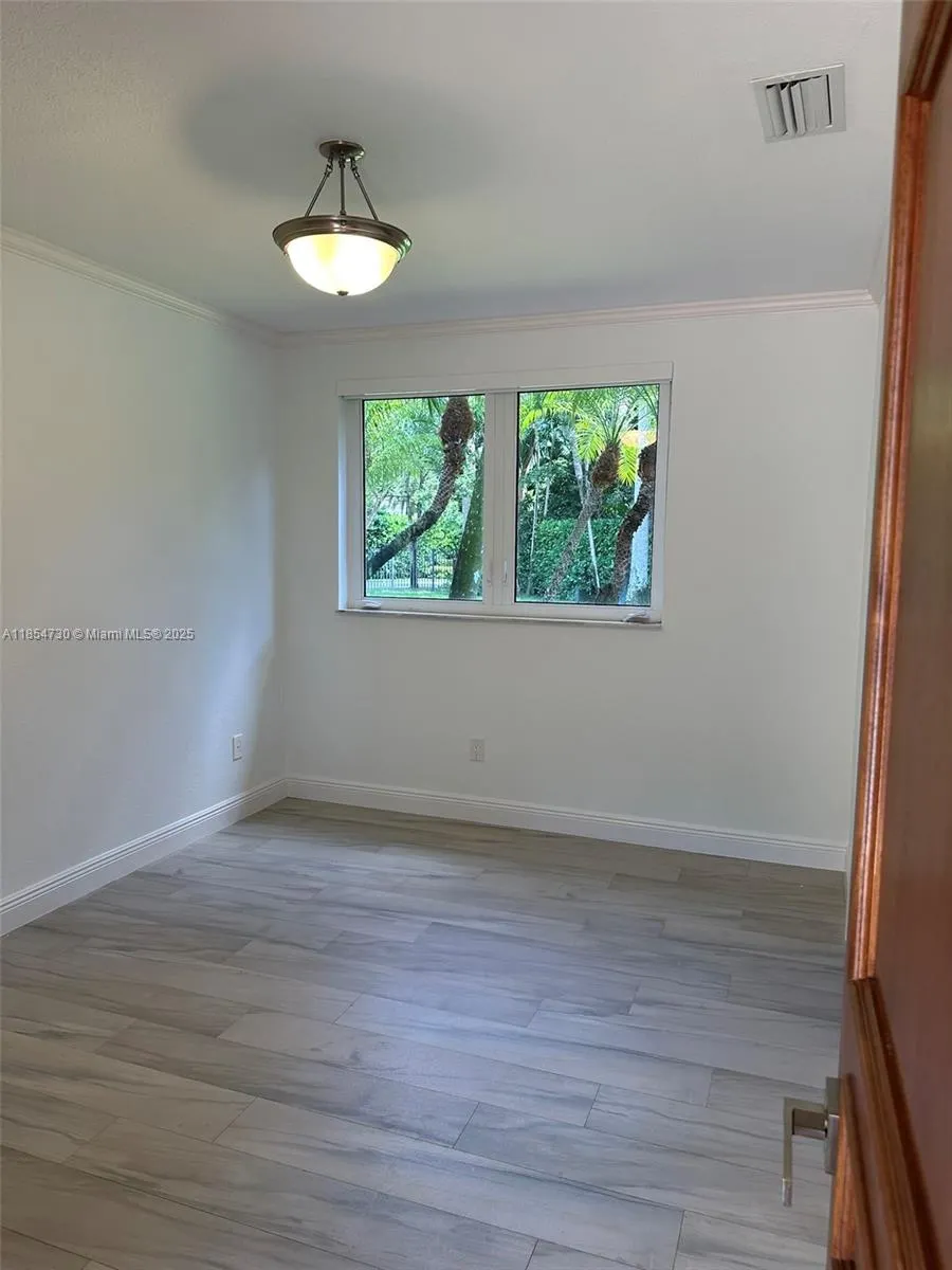 10600 SW 69th Ave