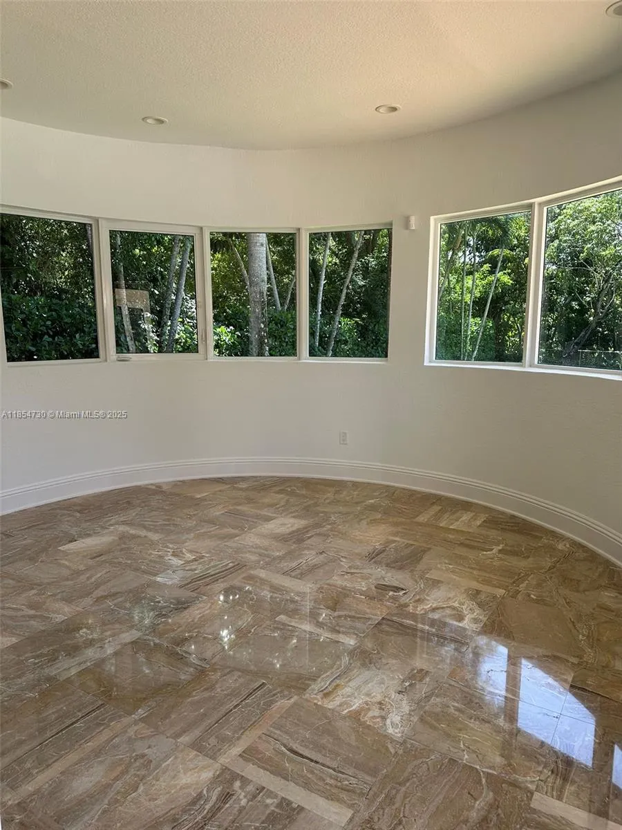 10600 SW 69th Ave