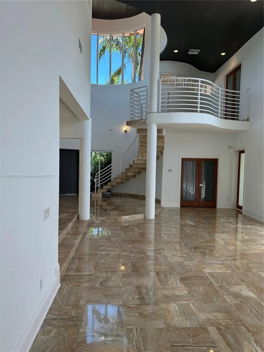 10600 SW 69th Ave