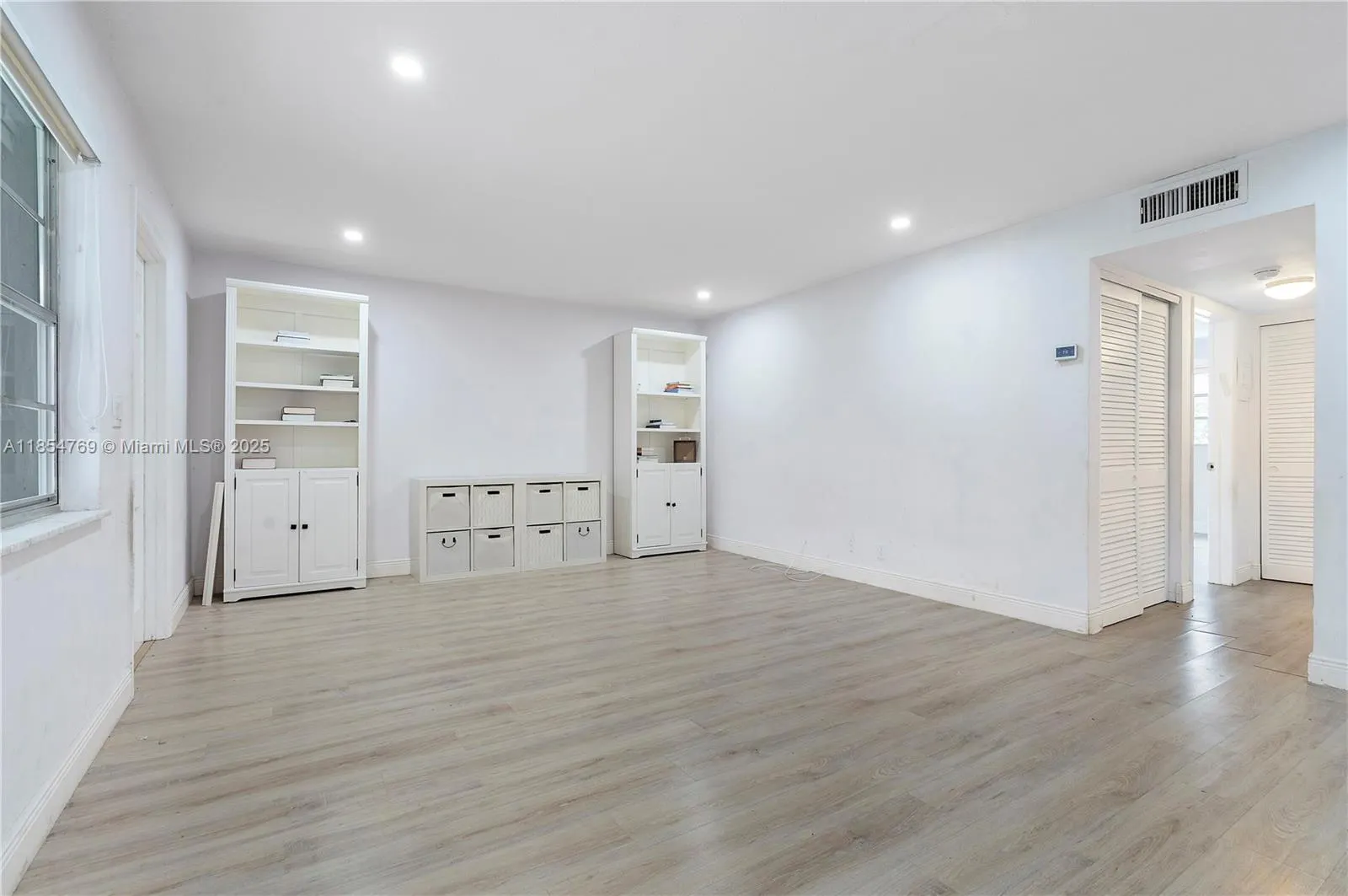180 NE 12th Ave, #10A