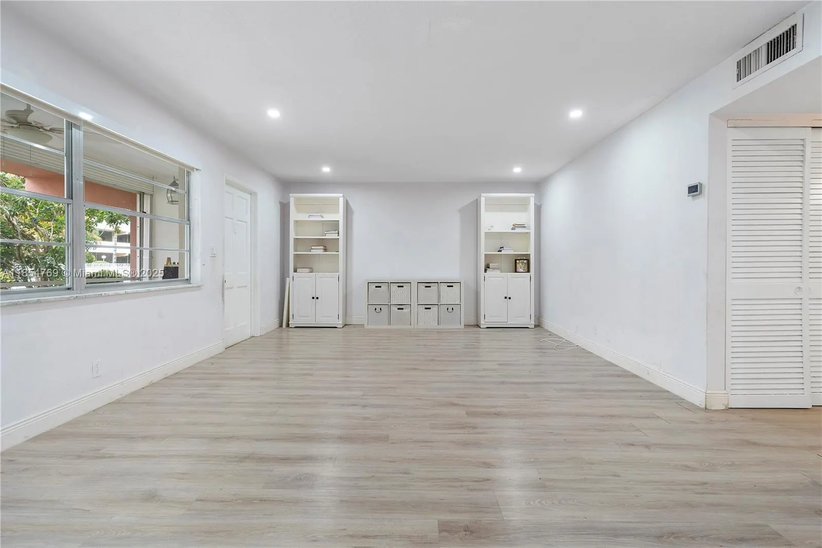 180 NE 12th Ave, #10A