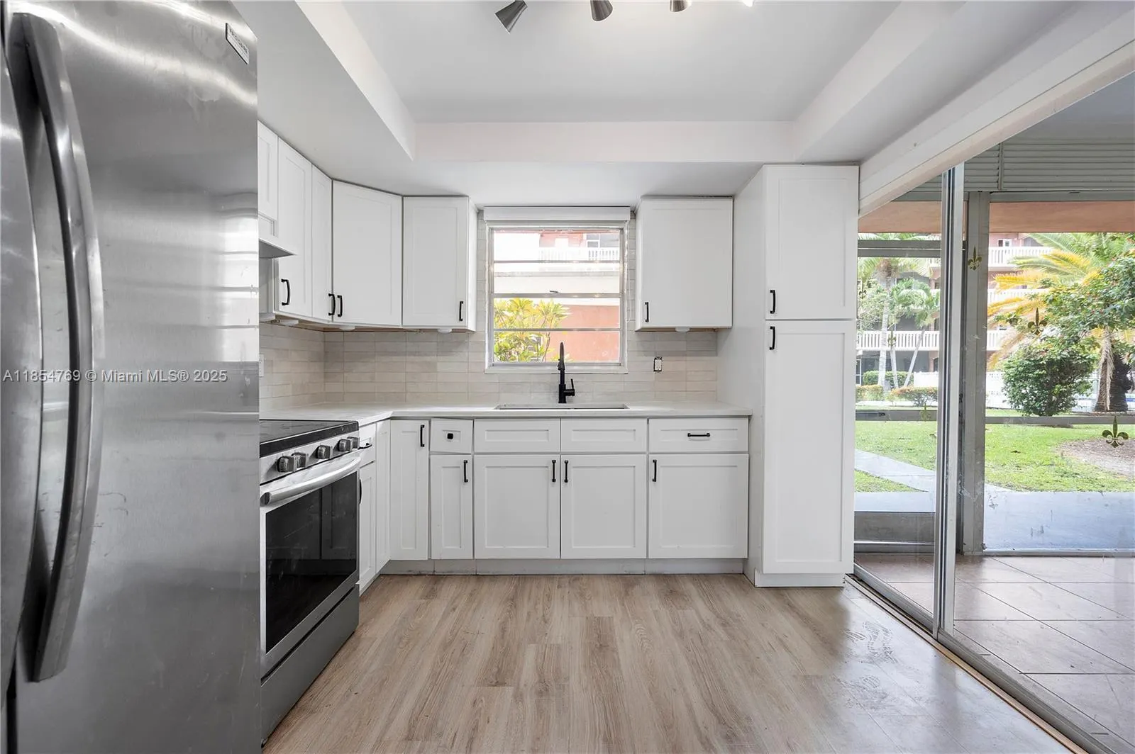 180 NE 12th Ave, #10A