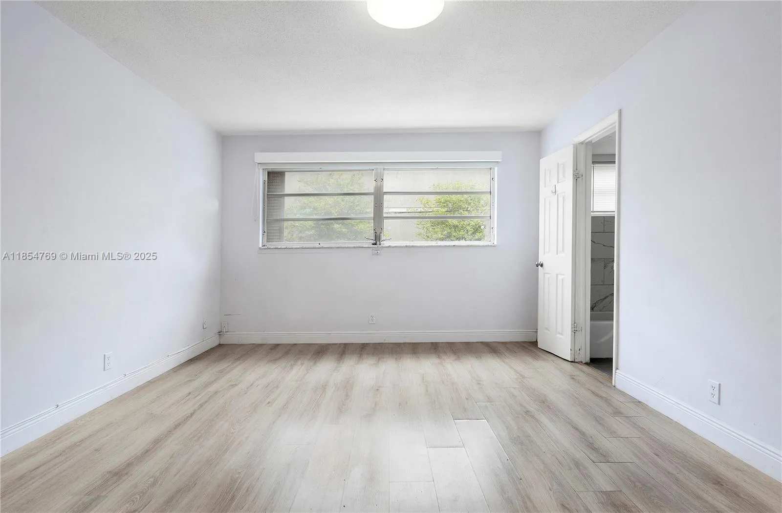 180 NE 12th Ave, #10A