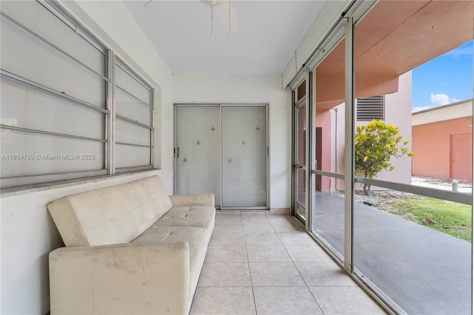 180 NE 12th Ave, #10A