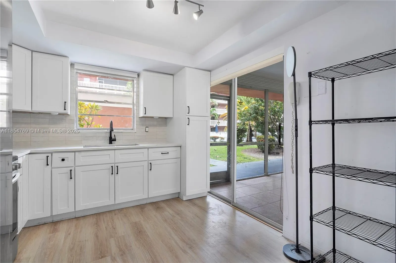 180 NE 12th Ave, #10A