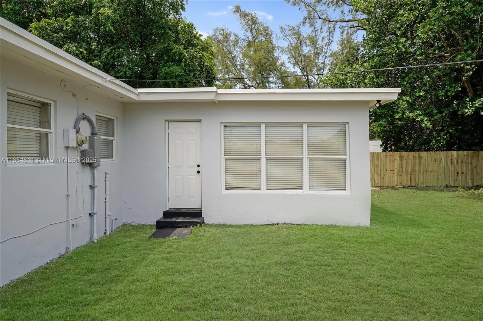 1220 NW 18th Ave
